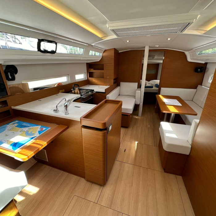 Bobo | Sun Odyssey 410 photo 13