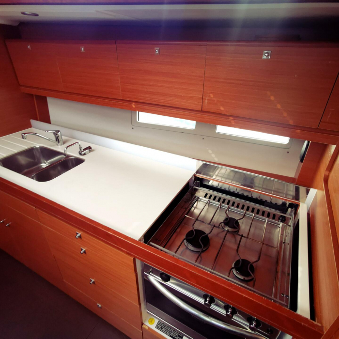 Mega | Dufour 460 photo 17