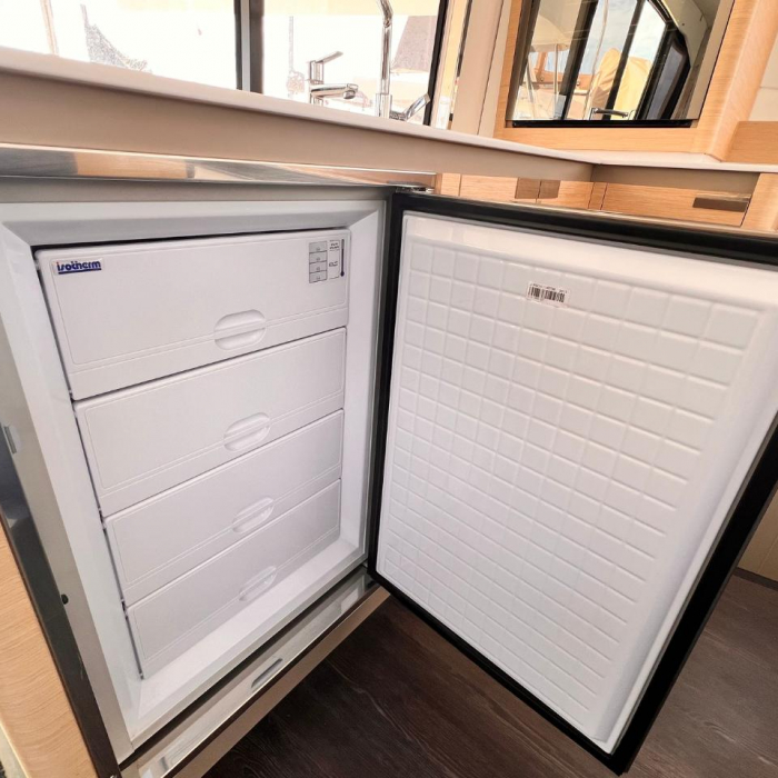 Ruinart | Fountaine Pajot Elba 45 photo 11