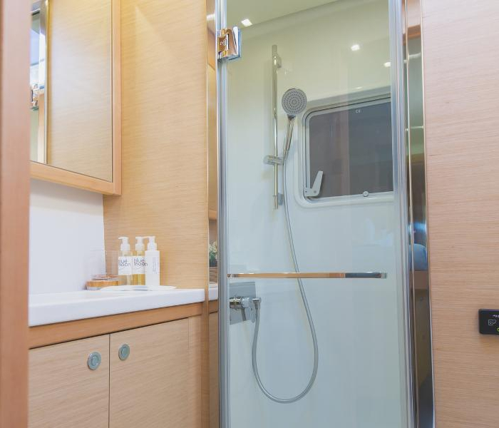 Blue Moon | Lagoon 52F photo 41