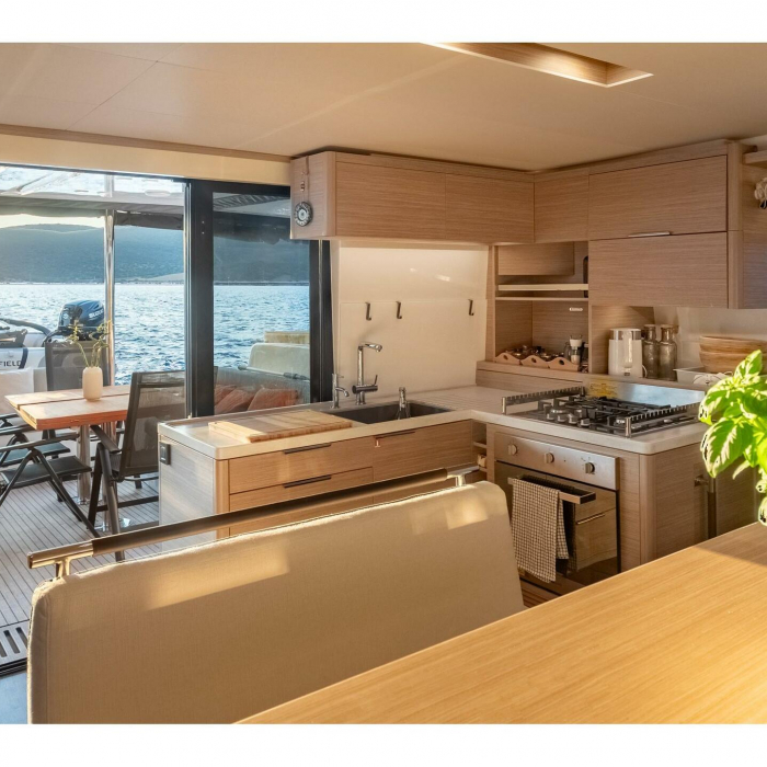 Aranel | Lagoon 51 photo 25