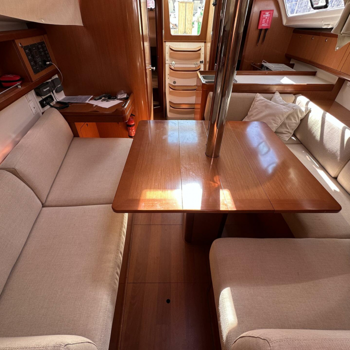 Blu | Oceanis 34 photo 24