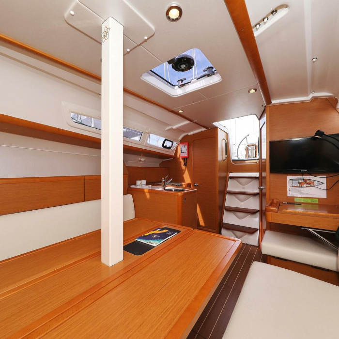 Cosma | Sun Odyssey 33i photo 17