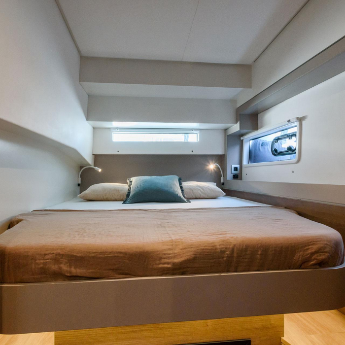 ORSA 5 - A/C, Generator, Water maker | Bali 4.2 photo 23