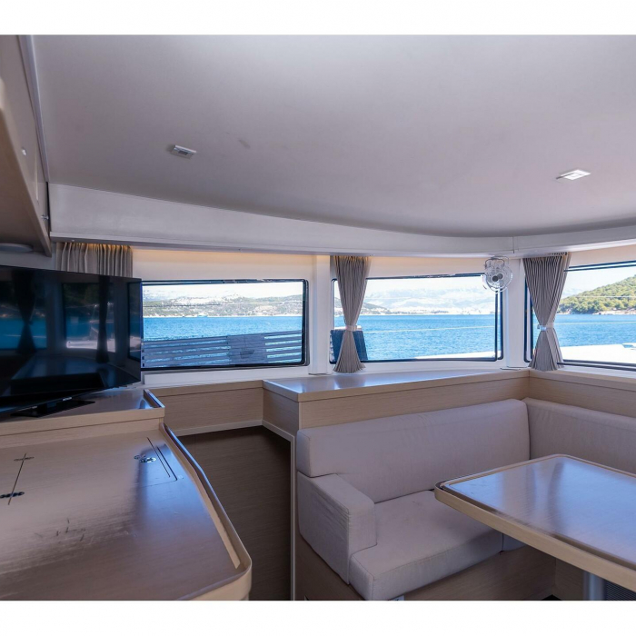 FIND US | Lagoon 42 Owner version photo 34