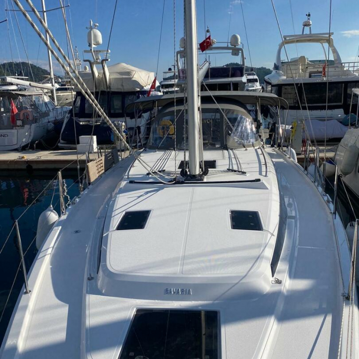 Juju | Bavaria C42 photo 7