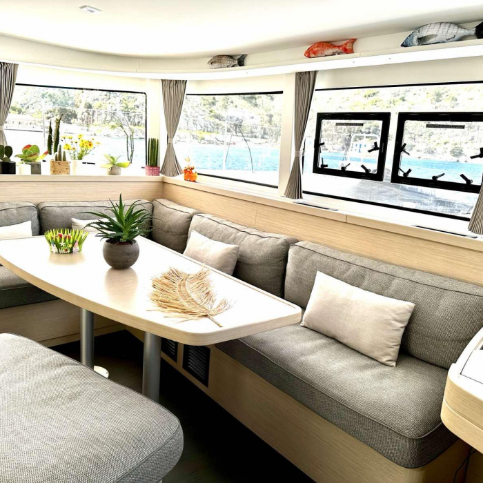 Karla | Lagoon 42 photo 12