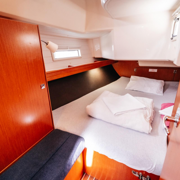 Blue Tone | Bavaria Cruiser 37 photo 14