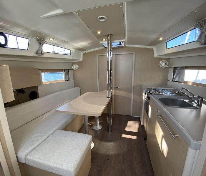 Maximus | Oceanis 38.1 photo 14