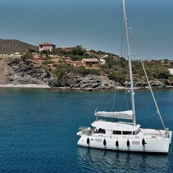 Aurora | Lagoon 400 photo 10