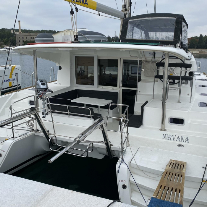 Nirvana | Lagoon 39 photo 3