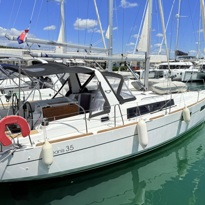 Vendy | Oceanis 35 photo 3