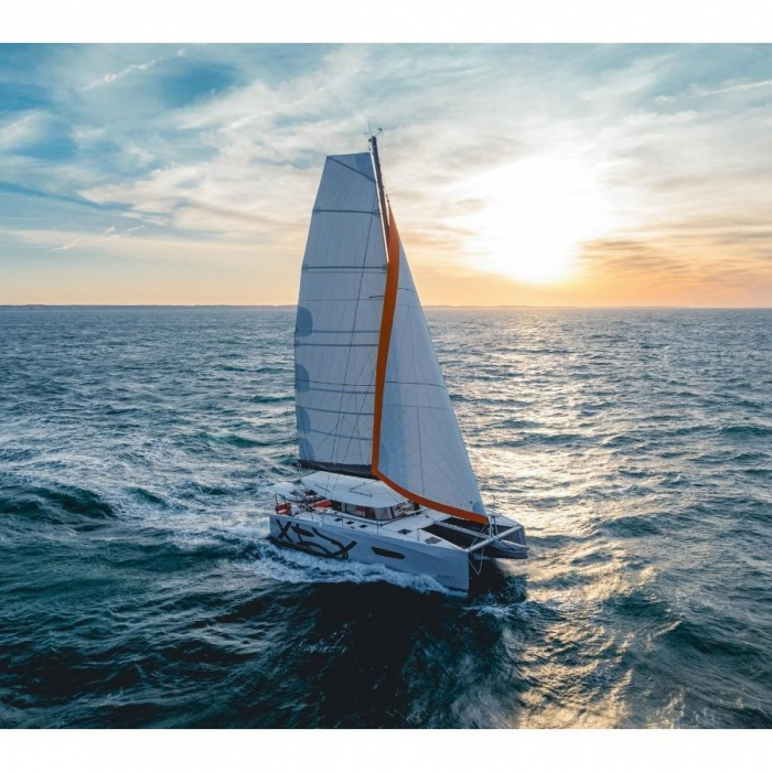 FIRST KISS | Excess 13 photo 1