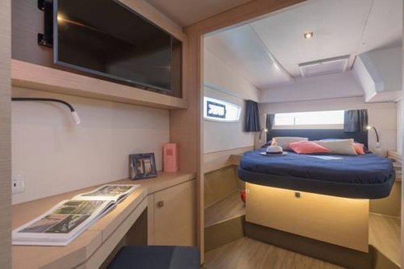 Deutz | Fountaine Pajot Astrea 42 photo 25