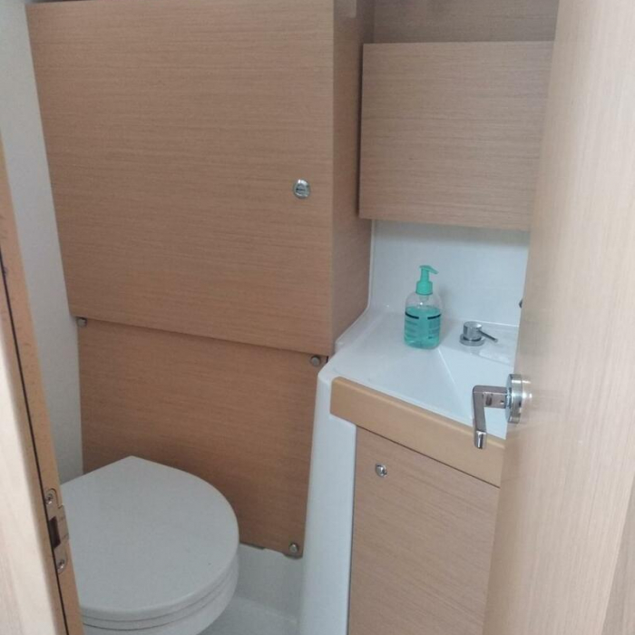 Lampo | Oceanis 38.1 photo 17