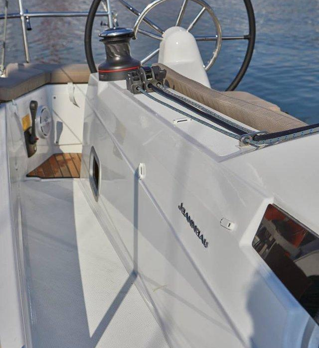 Sea Breeze | Sun Odyssey 410 photo 20