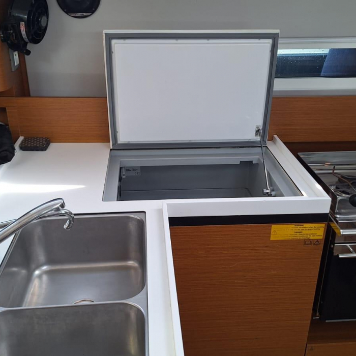 Iliada | Sun Odyssey 410 photo 2