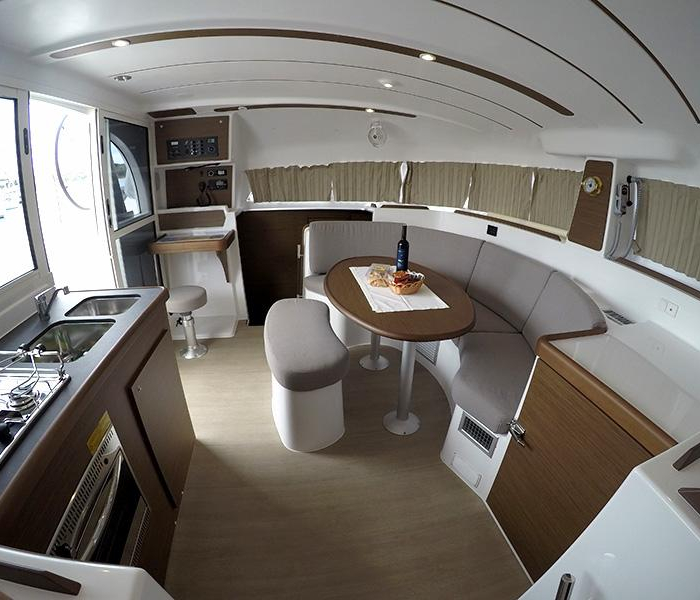 Maya | Lagoon 380 photo 14