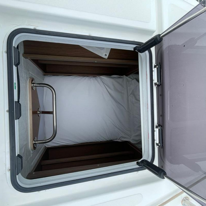 Bottoms up | Lagoon 50 photo 16