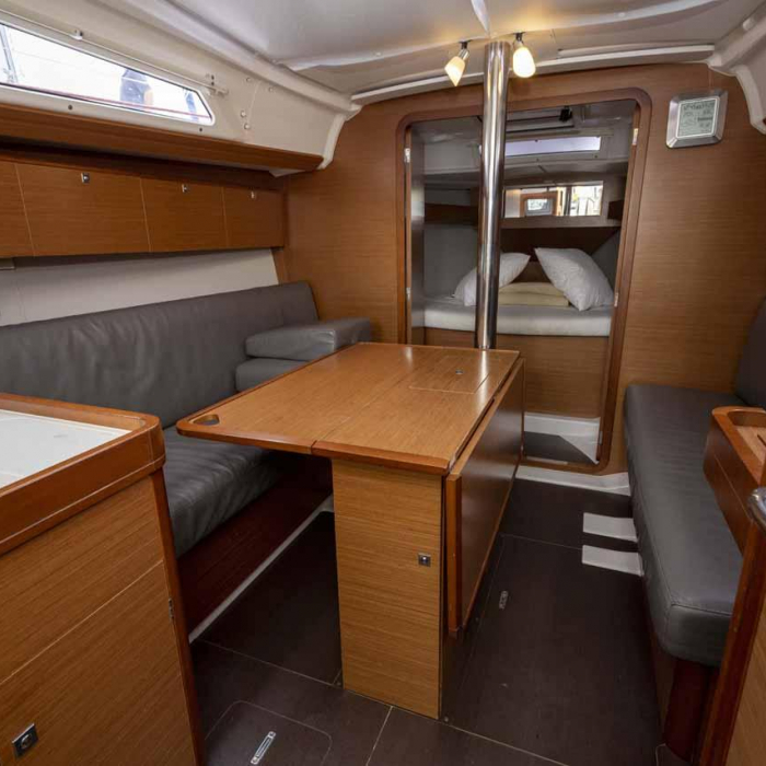 Shakey Ground | Dufour 360 GL photo 1