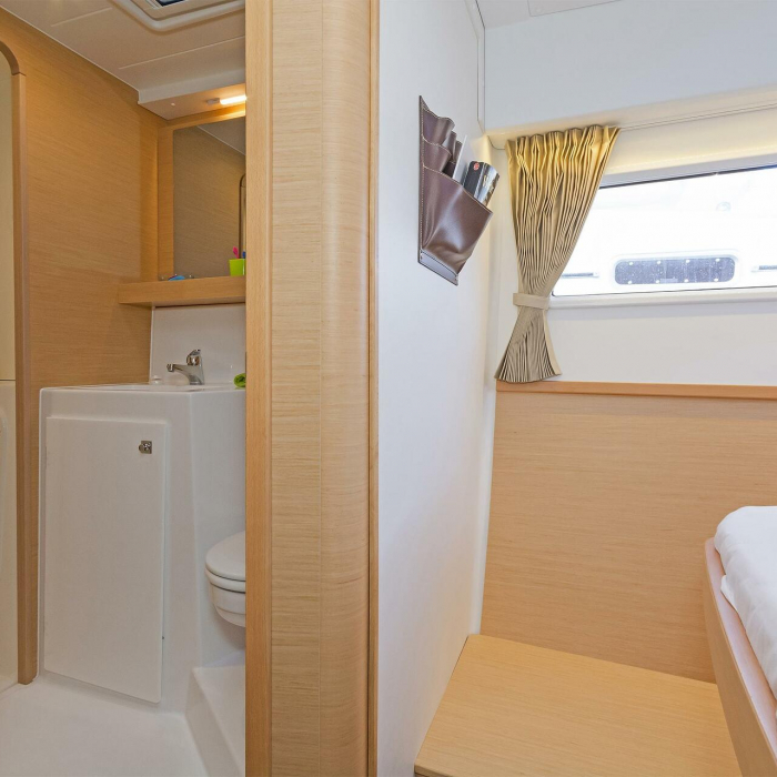 Breeze | Lagoon 42 A/C & GEN & WM photo 27