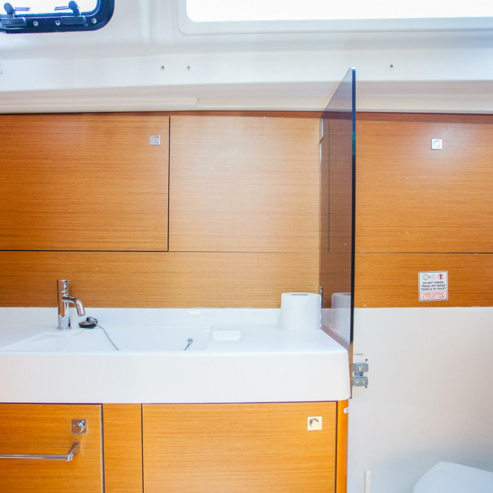 Rock Point | Sun Odyssey 509 photo 3