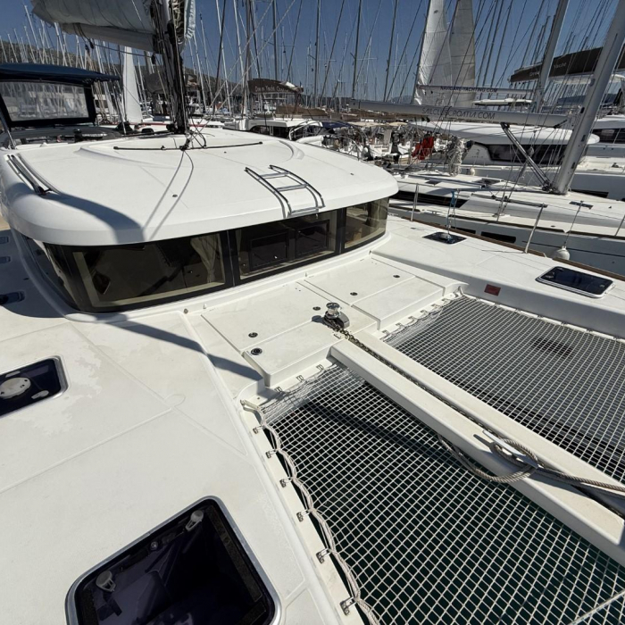 Cava | Lagoon 39 photo 30