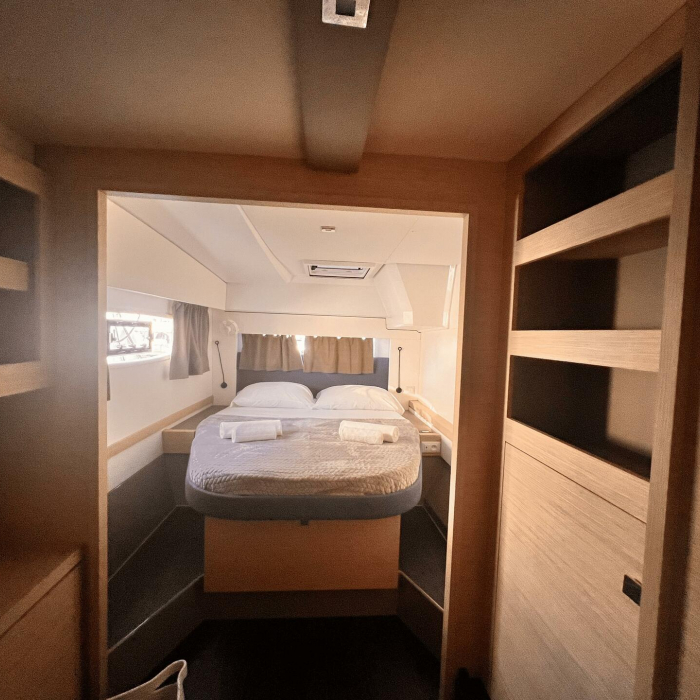 Bollinger | Fountaine Pajot Astrea 42 photo 11