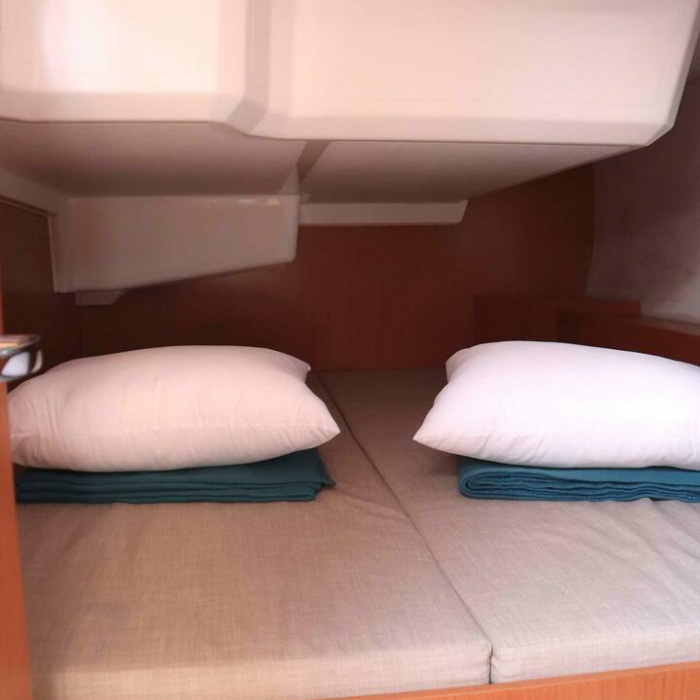 Prestige | Bavaria C42 photo 22