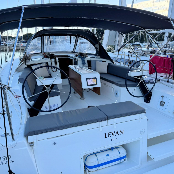 Levan | Dufour 430 Grand Large photo 8