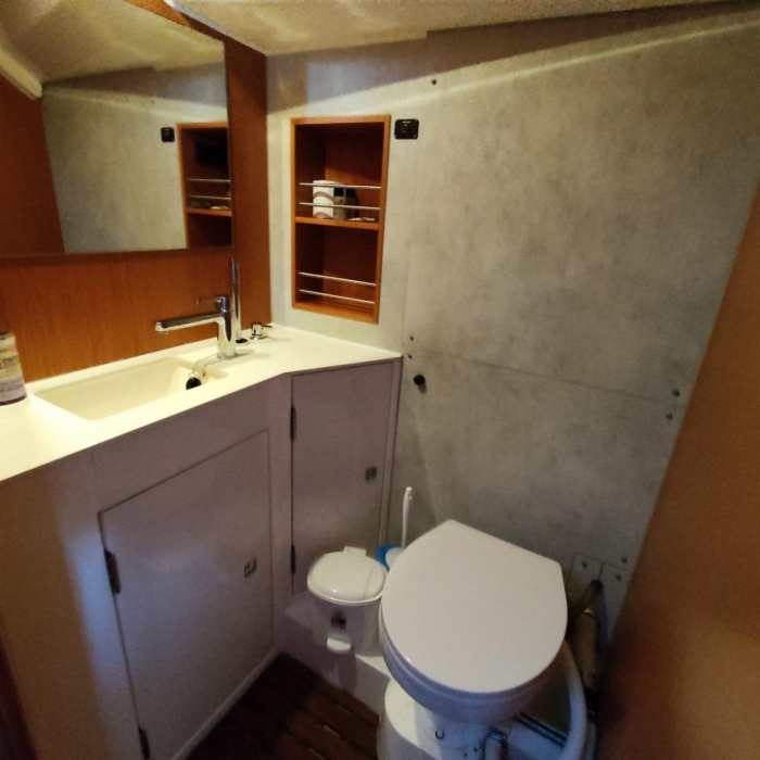 Nirvana | Bavaria C42 photo 8