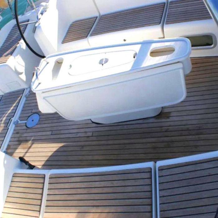 Emma & Jack | Cyclades 50.5 photo 2