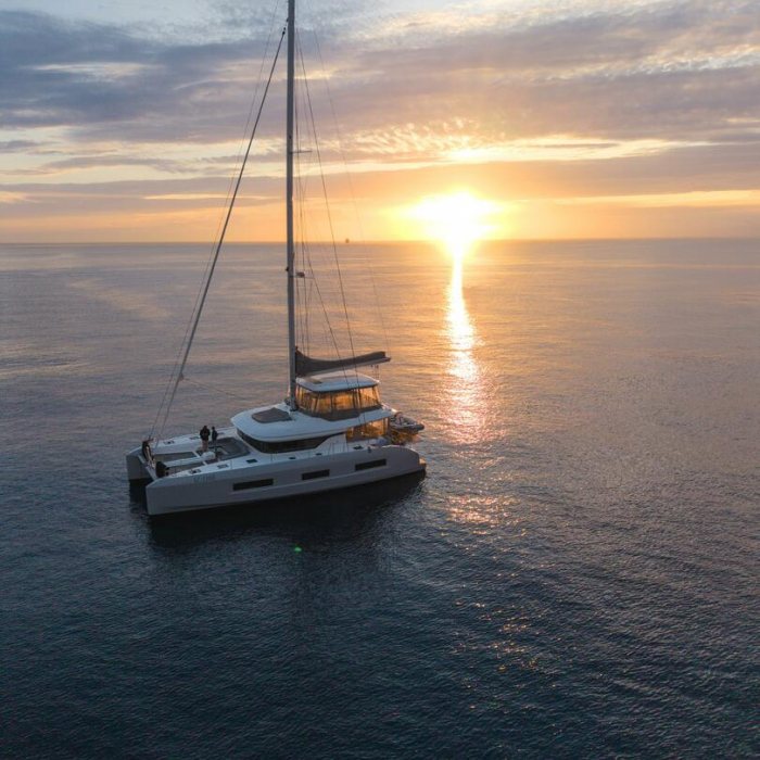 EL-BLUE | Lagoon 55 photo 1