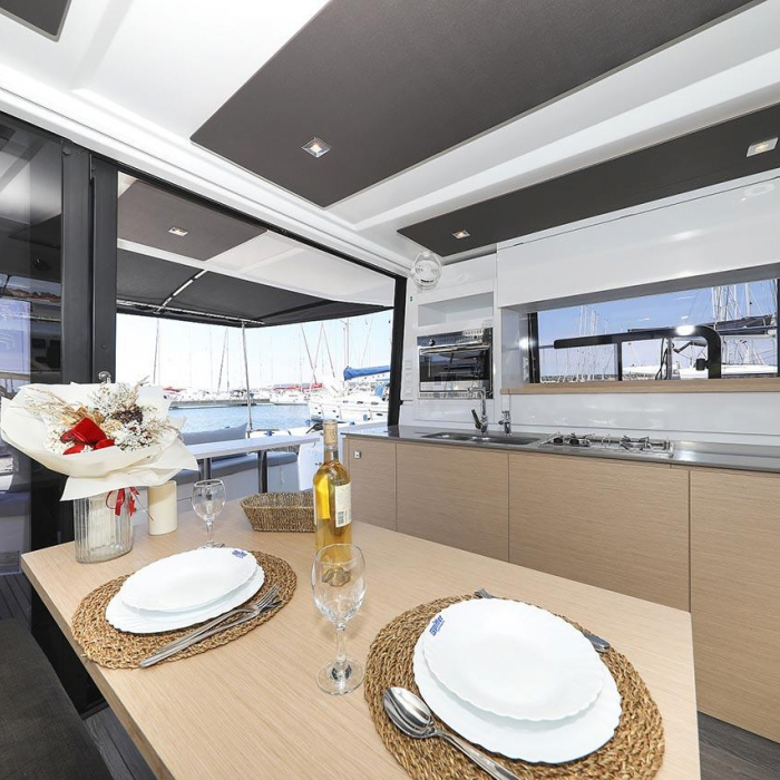 Anrik | Fountaine Pajot MY 37 photo 36