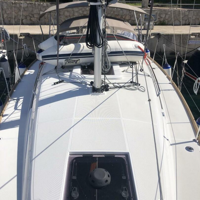 Nara | Sun Odyssey 349 b photo 12