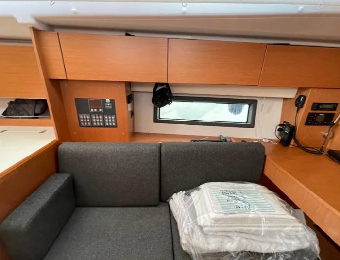 Prestige | Bavaria C42 photo 8