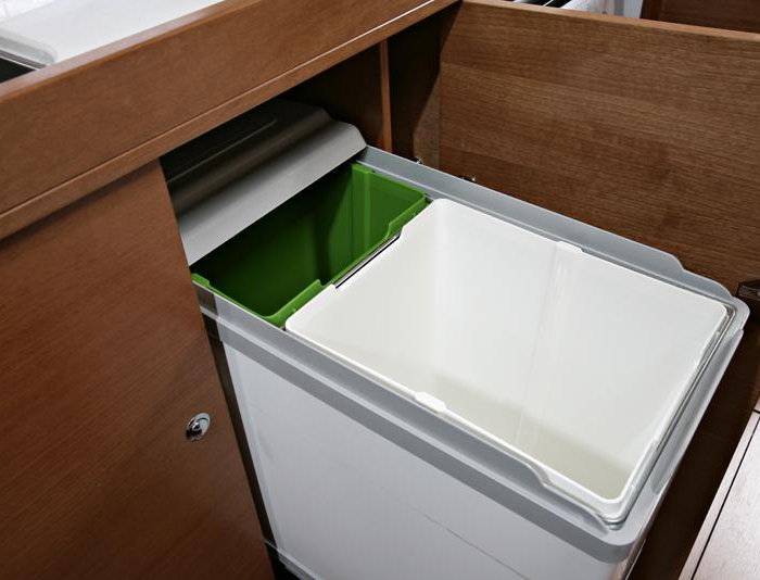 China girl | Dufour 375 GL photo 8