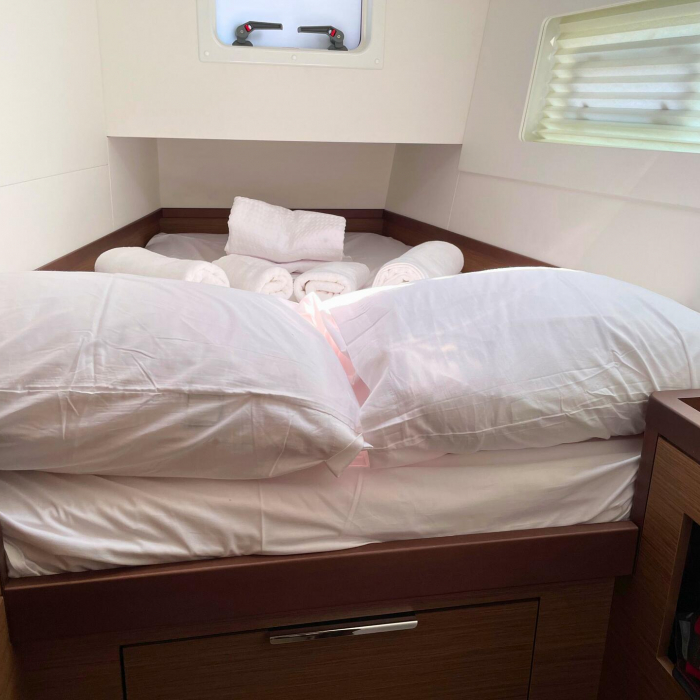 Drifter | Lagoon 40 photo 6