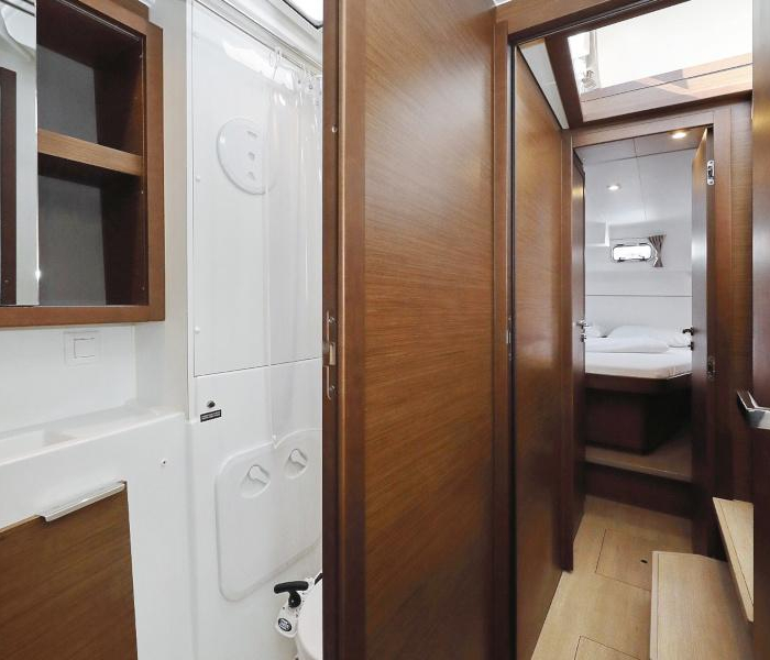 NINA II | Lagoon 40 photo 18