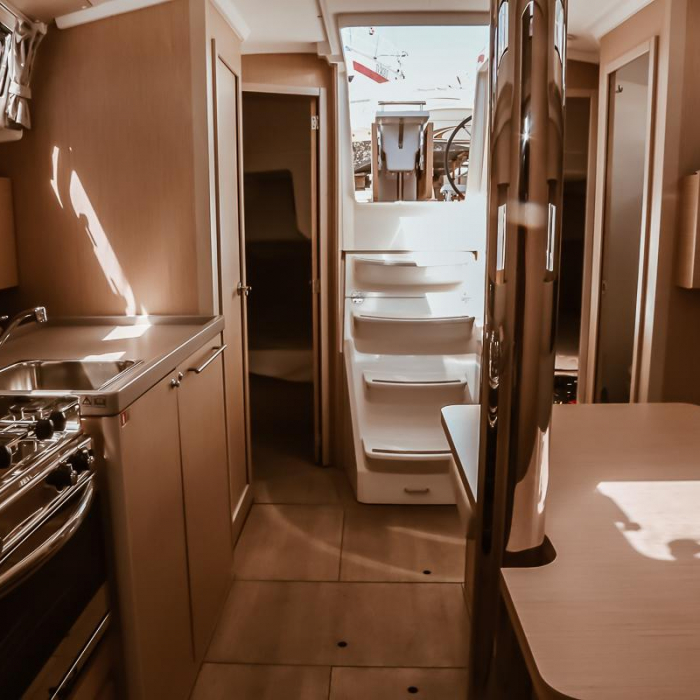 Class | Oceanis 38.1 photo 5