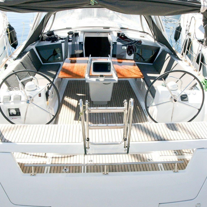 Kiki | Oceanis 45 photo 8