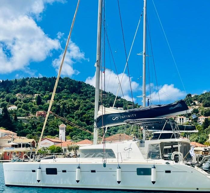 Infinity | Lagoon 500 photo 9