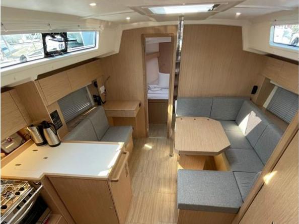 Donuha | Bavaria C42 photo 8