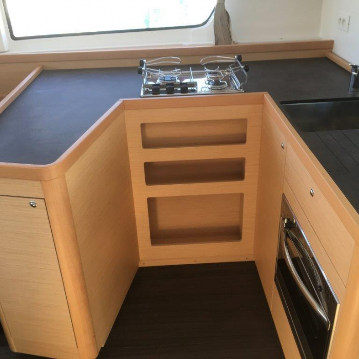 Martine | Lagoon 42 photo 13