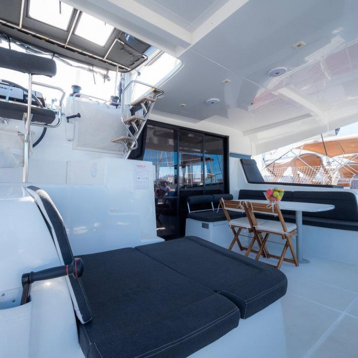 That's Life | Lagoon 42 photo 6