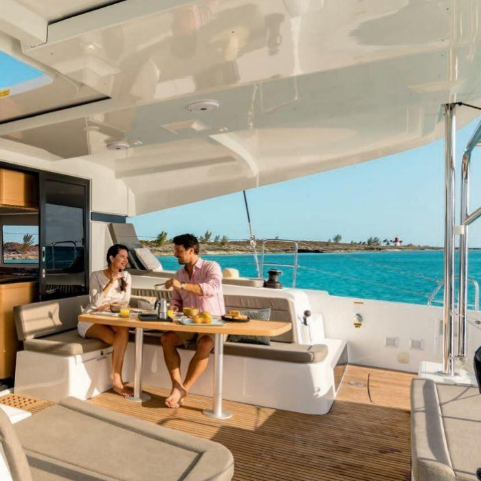 HeyBlue | Lagoon 42 photo 57