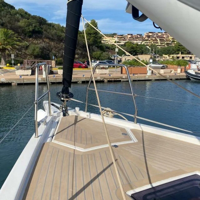 Yaya | Dufour 390 photo 8