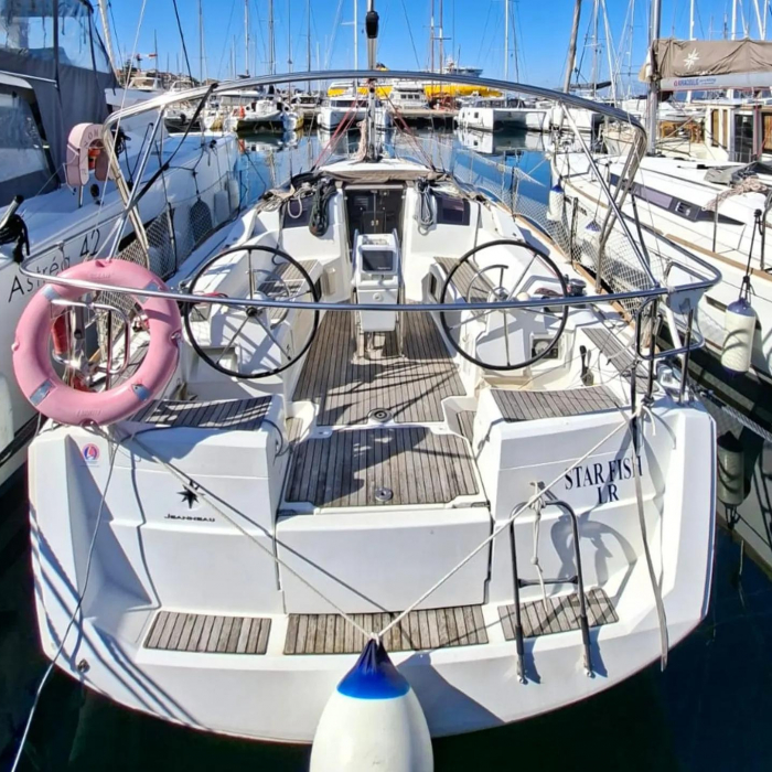 STAR FISH | Sun Odyssey 389 photo 1