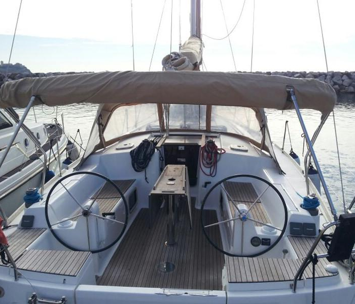 Galatea | Dufour 405 photo 2