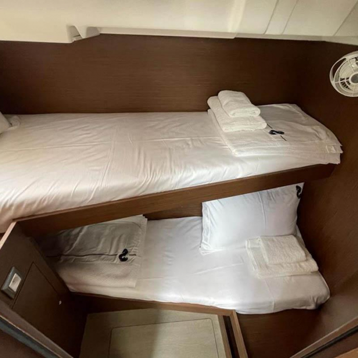 East | Oceanis 51.1 photo 13